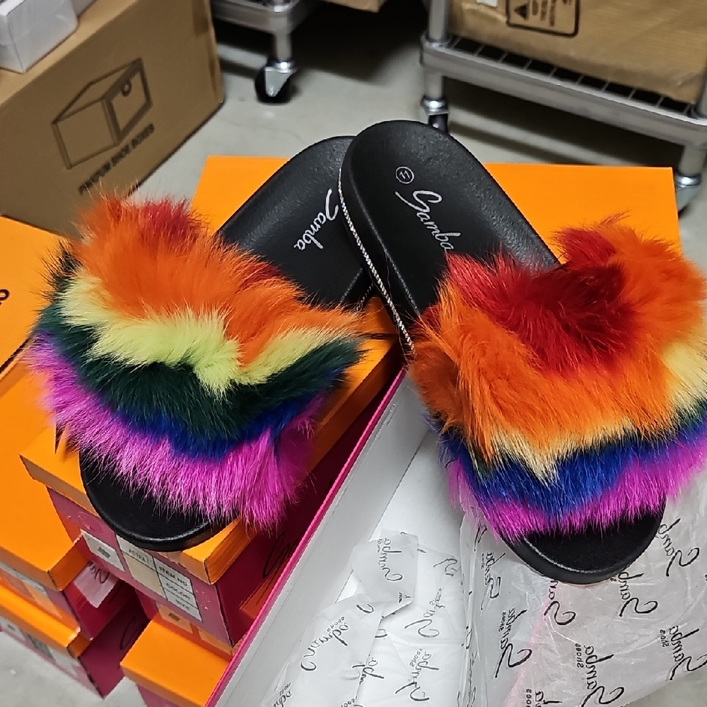 Nwt Furry Slide Sandals